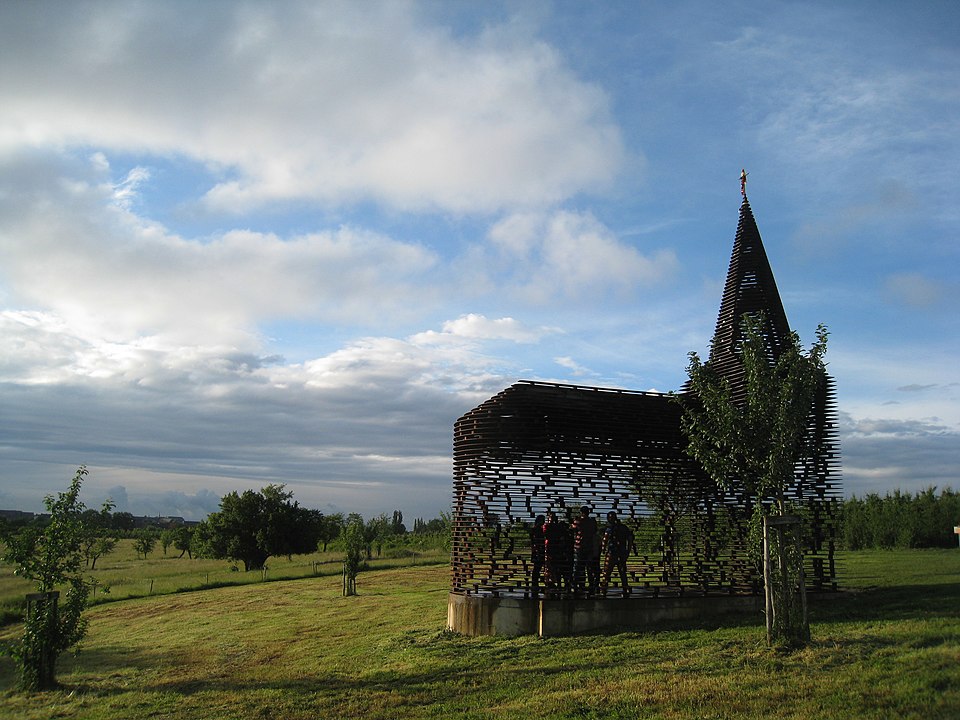 Gijs Van Vaerenbergh – Reading between the Line (De Doorkijkkerk)